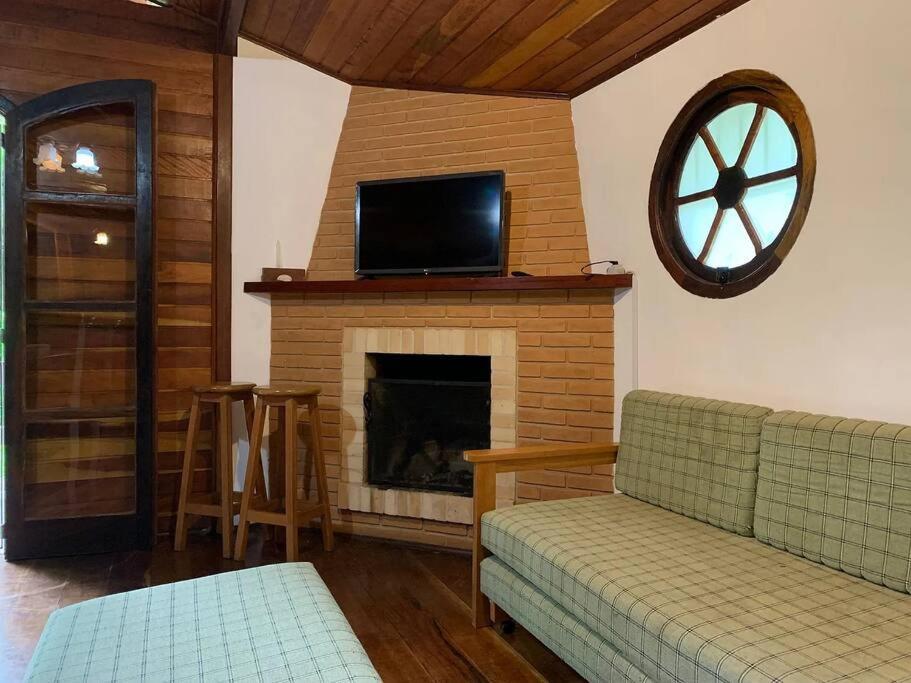 Confortavel Casa Com Lareira 10Min Capivari Кампус-ду-Жордан Екстер'єр фото